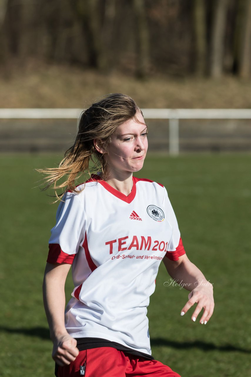 Bild 320 - Frauen SV Boostedt - Tralauer SV : Ergebnis: 12:0